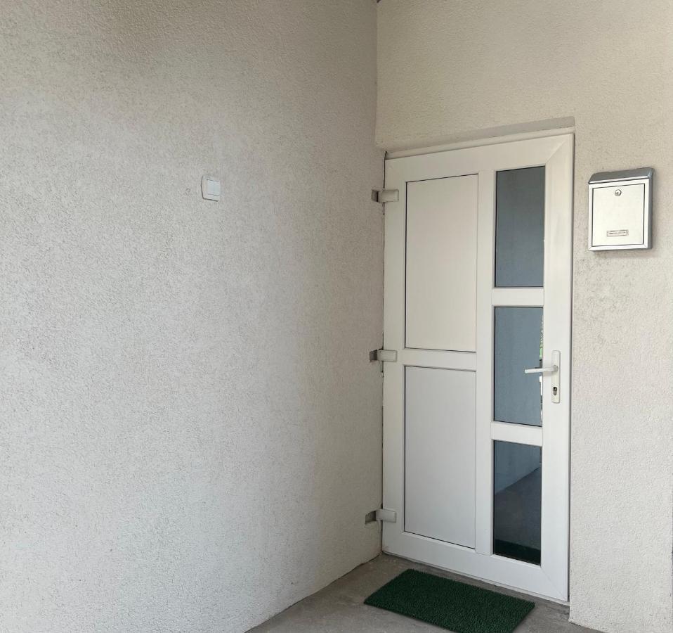 Apartament Accommode Sinaia Zewnętrze zdjęcie